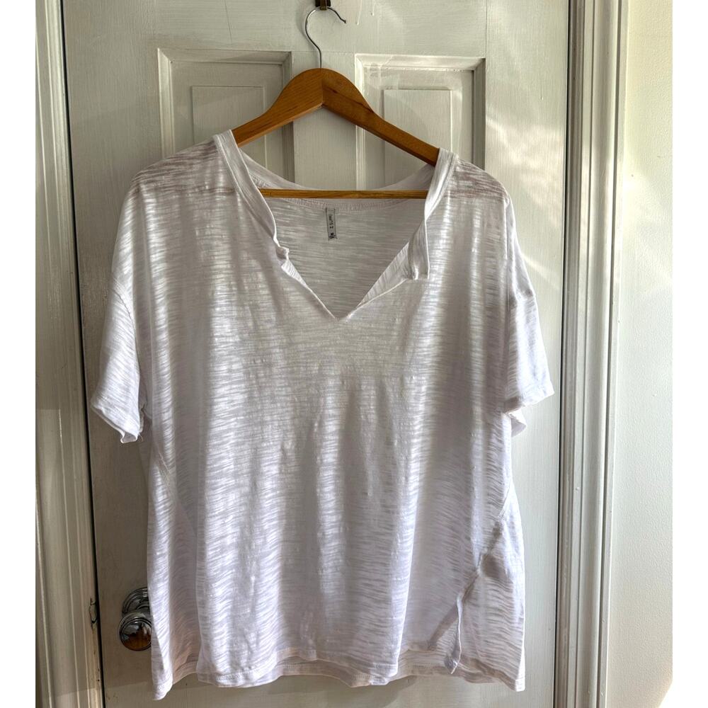 Z Supply White V-Neck Short Sleeve Blouse - Size Medium - Soft Knit